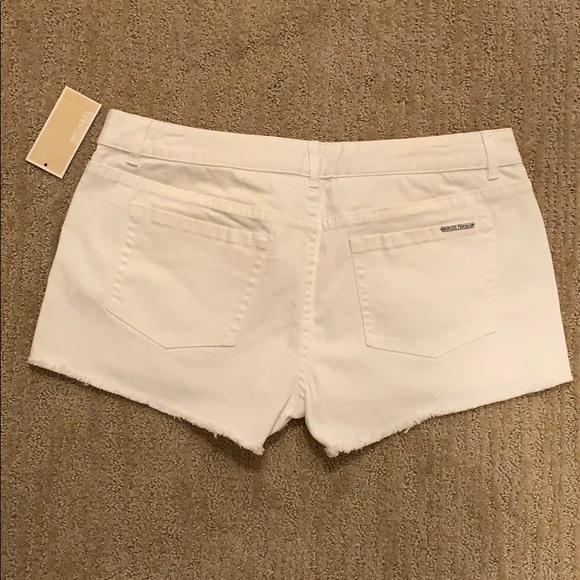 🌈MIchael Kors White W/silver studs Shorts🎢 - Picture 3 of 3